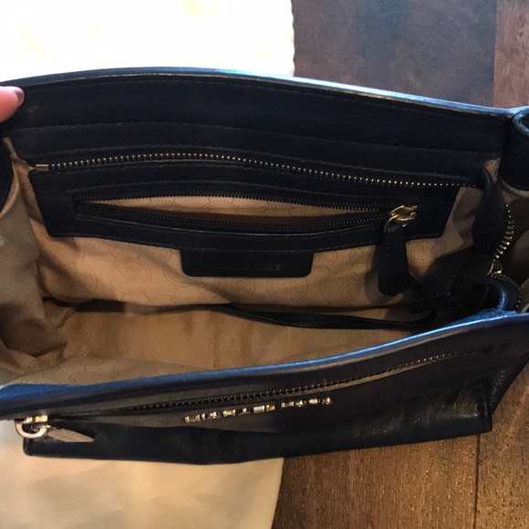 Michael Kors Medium Sophie Messenger Bag - Navy - Picture 4 of 4